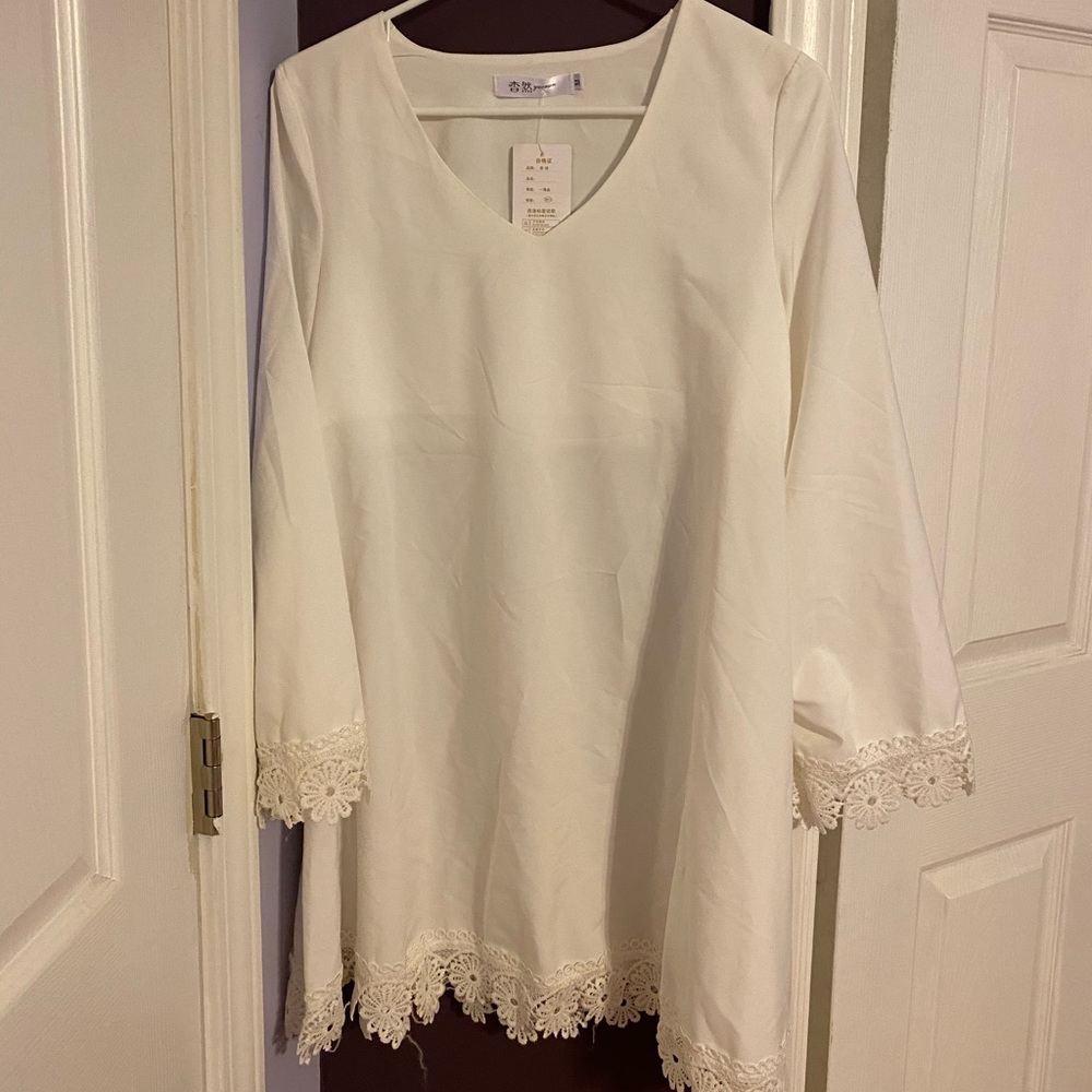 NWT- White long sleeve dress